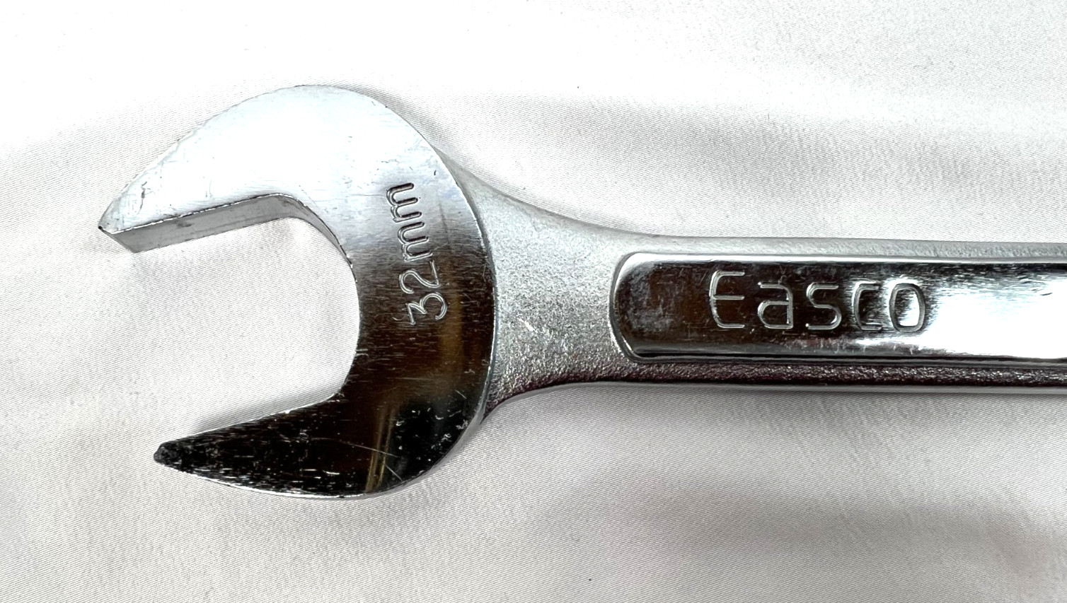 EASCO 32mm Combo Wrench Forged Alloy Steel 63632 17 Inches Long 12-Point Box End