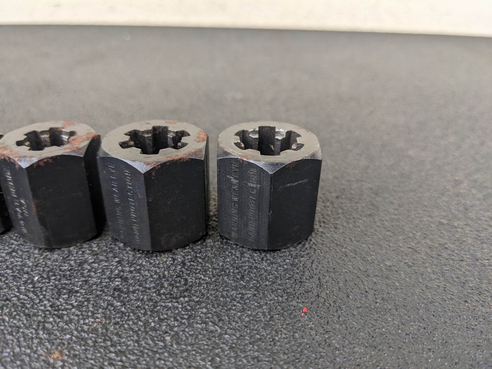 #bp460 Lisle Tool 19250 6pc Stuck Bolt Nut and Stud Remover Set