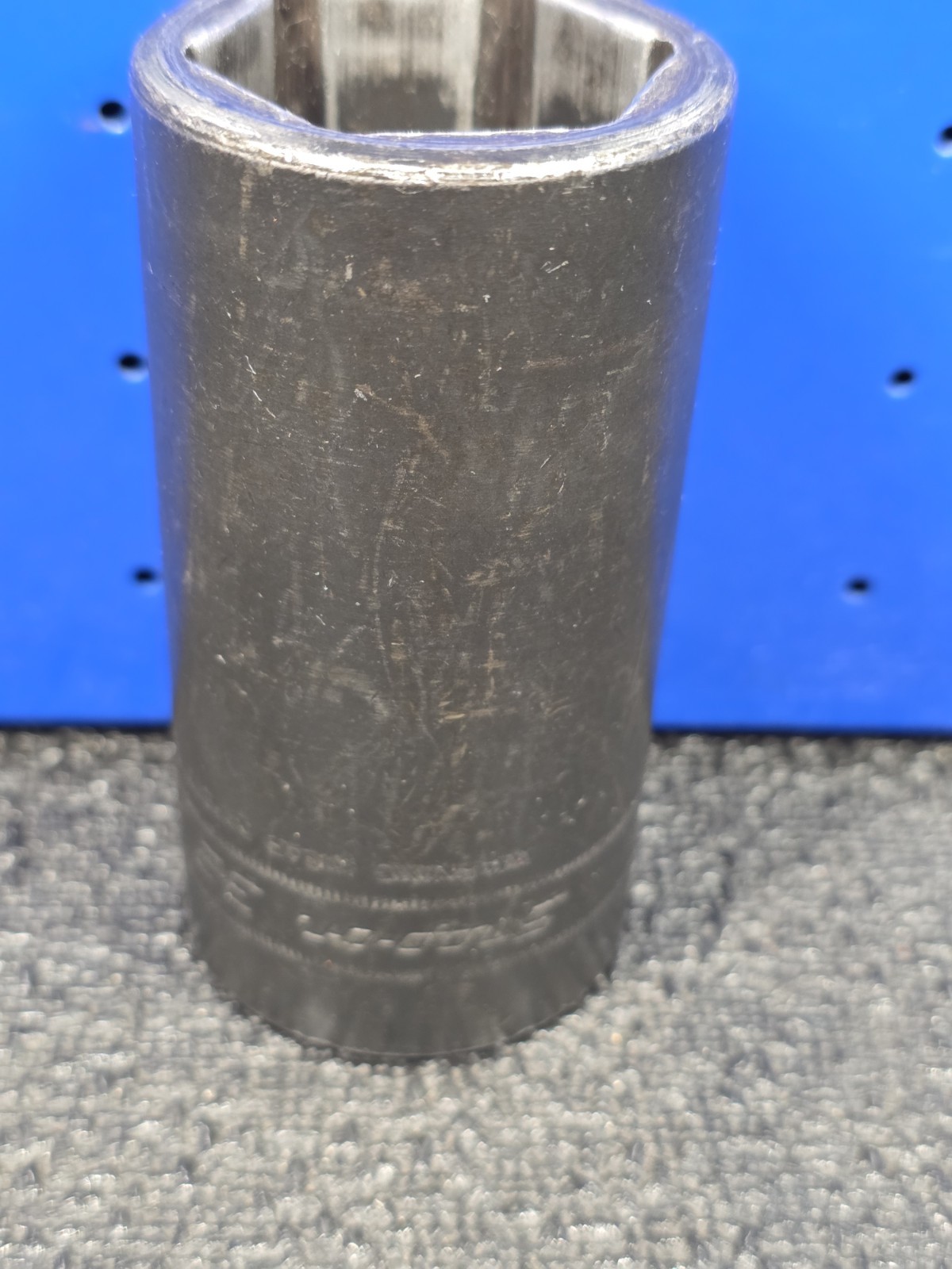 Snap-on Tools SIMM320 32mm 1/2″ Drive Metric DEEP 6-Point Impact Socket USA