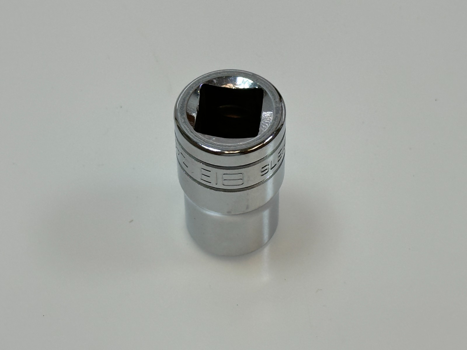 🇺🇸 Snap On Tools USA 1/2 Drive E18 Chrome Shallow Inverted Torx Socket SLE180A