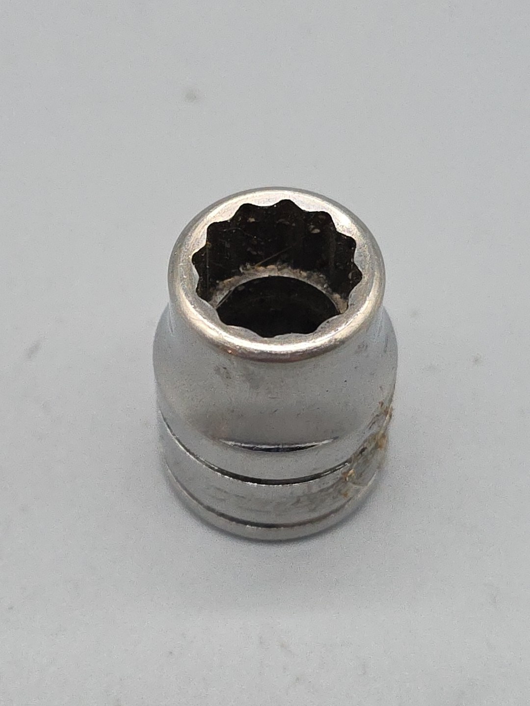 Snap-On Tools F121 3/8″ Drive 12-Point SAE Shallow Socket 3/8″ USA