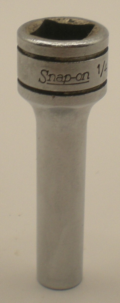 Snap On 3/8″ Drive 1/4″ 6PT Deep Chrome Socket SFS081