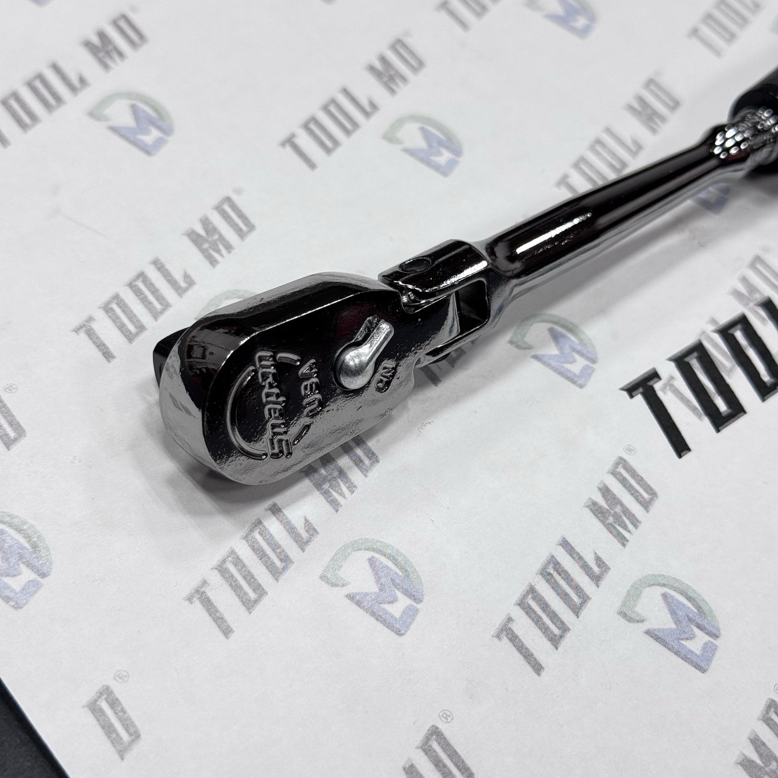Snap-on Tools USA 3/8″ Drive REVERSE DARK TITANIUM Flex-Head Ratchet FHCLF72