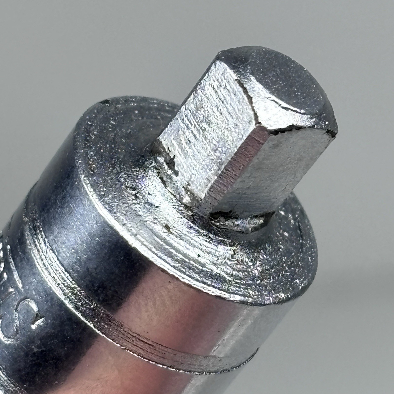 Snap On TM1 3/8 Dr Female To 1/4 Dr Male Friction Ball Socket Adapter VTG USA