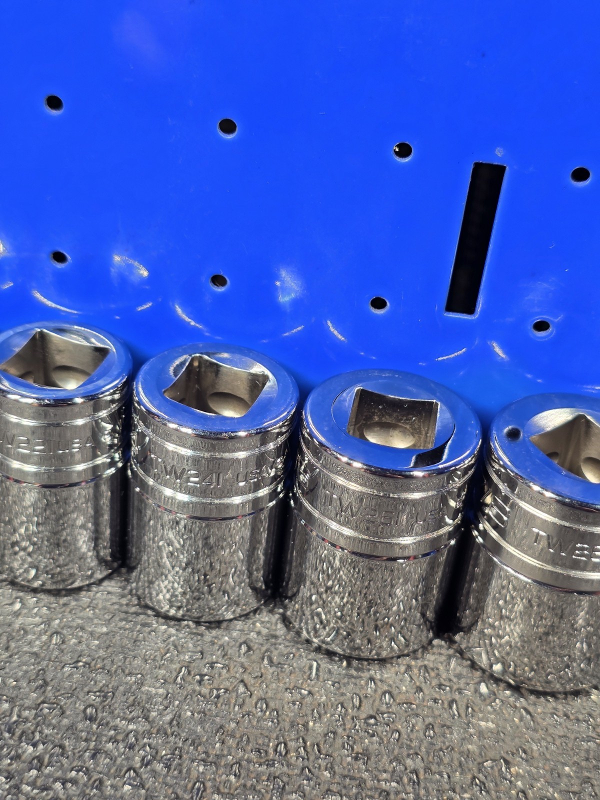 Snap-on 3/8″-1-1/8″ 13-Piece NICE 1/2″ Drive 6-Point Chrome Shallow Socket Set