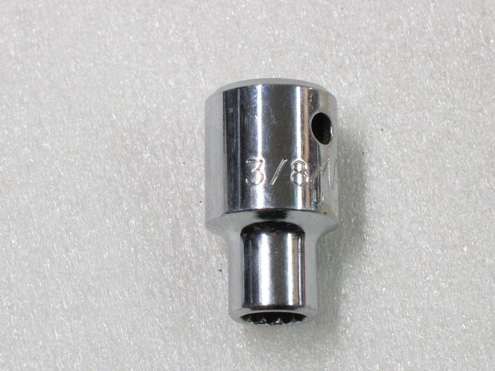 Mac Tools 1/2″ Drive 3/8″ Shallow 12 Point Chrome Socket #V122