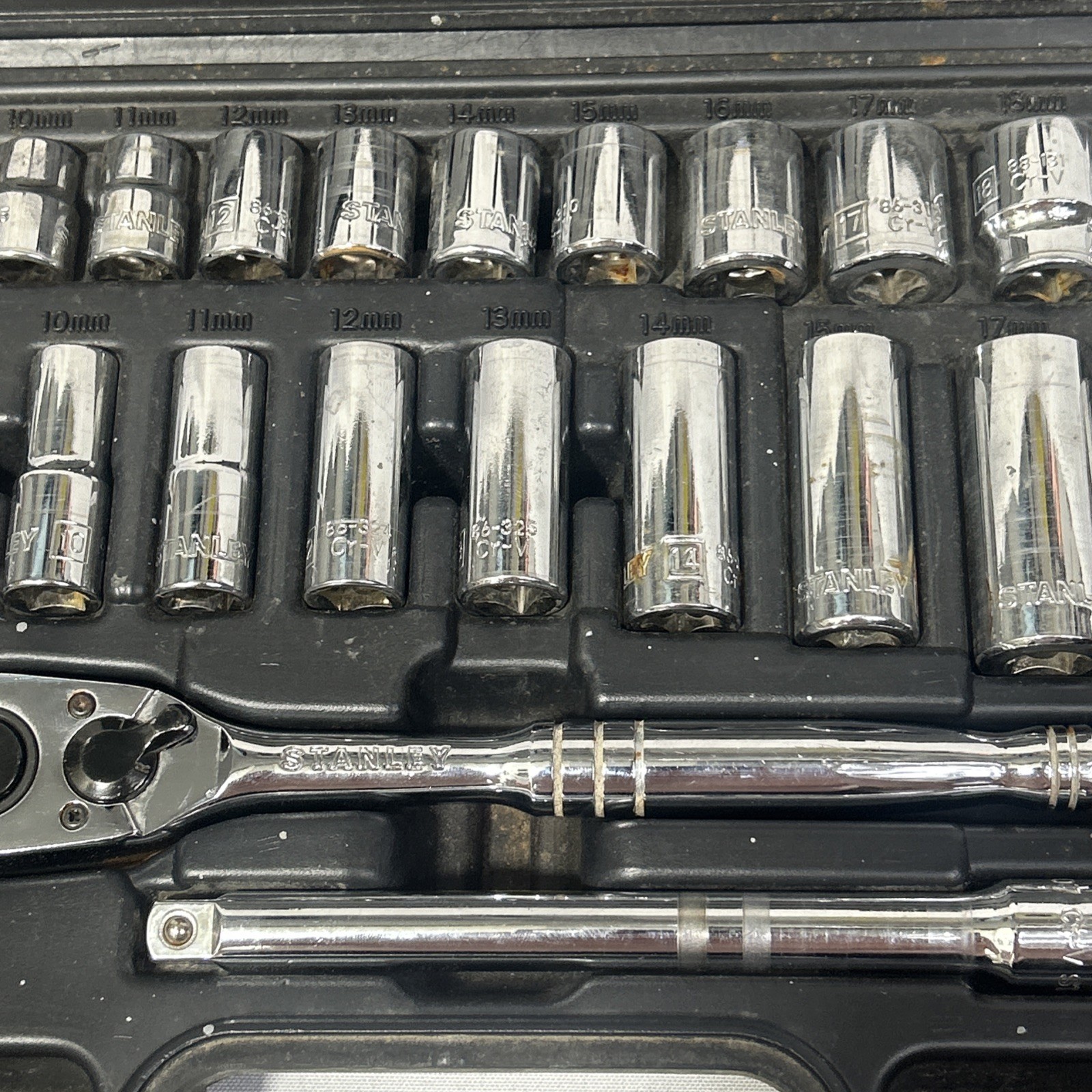 Stanley Chrome 24 Pc Deepwell METRIC 6 Point socket Set 8mm-19mm STD. & Deep