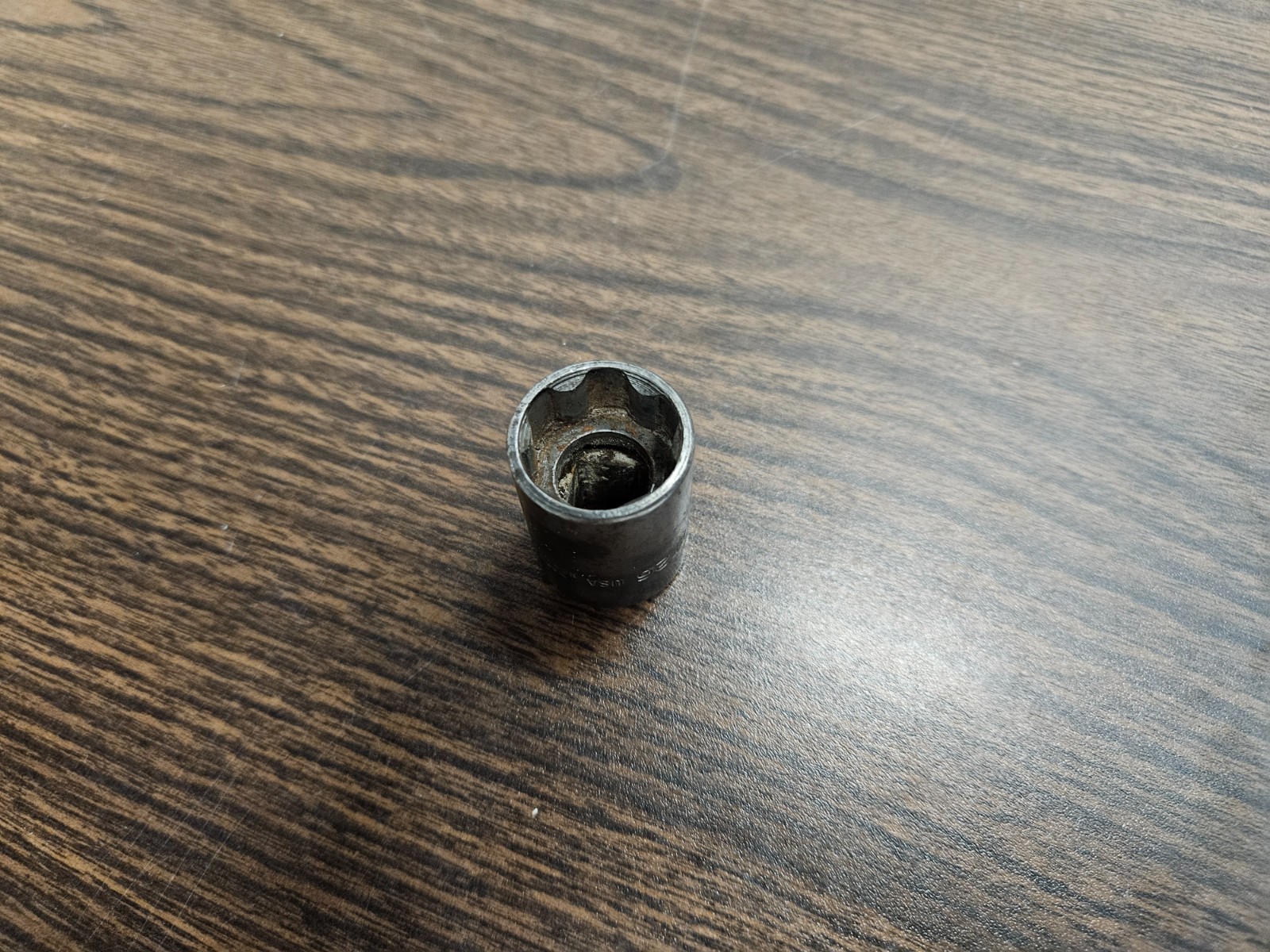 Snap-On DT26 13/16″ 1/2″ Drive 6 Point 13/16″ Shallow Socket