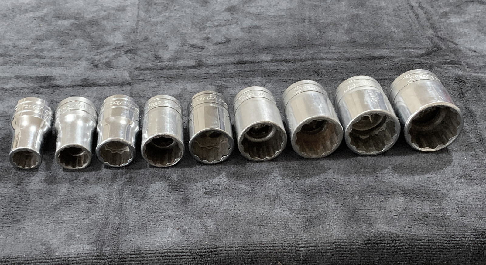 Snap On 1/2″ Dr 9pc Socket Set SAE 7/16″ to 15/16″ 12 Point Shallow SW141-SW301