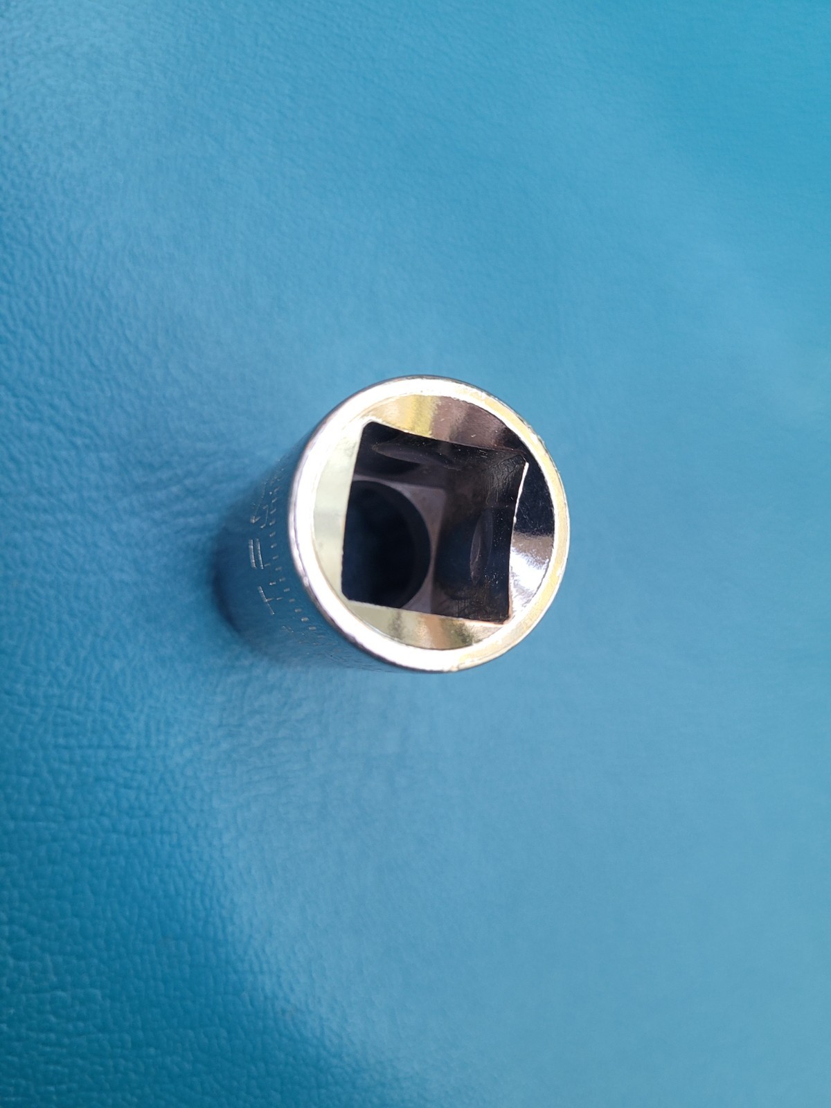 Craftsman -G-44236 Socket 15mm 12 Point 1/2″ Drive.