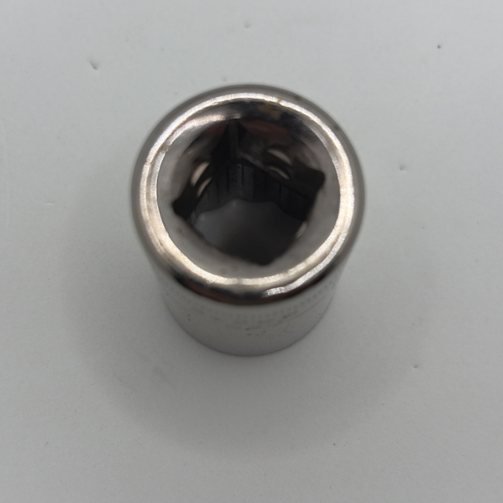 Craftsman 1/2″ Drive 19MM 12 Point Shallow Socket Metric G2 44238 USA
