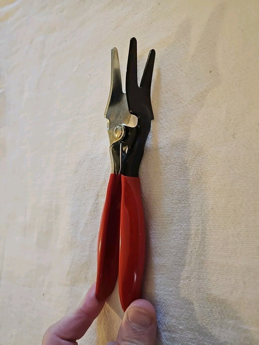 Separator Pliers Pipe Angled Auto Fuel Water Vacuum Line Tube Hose Remover Tool