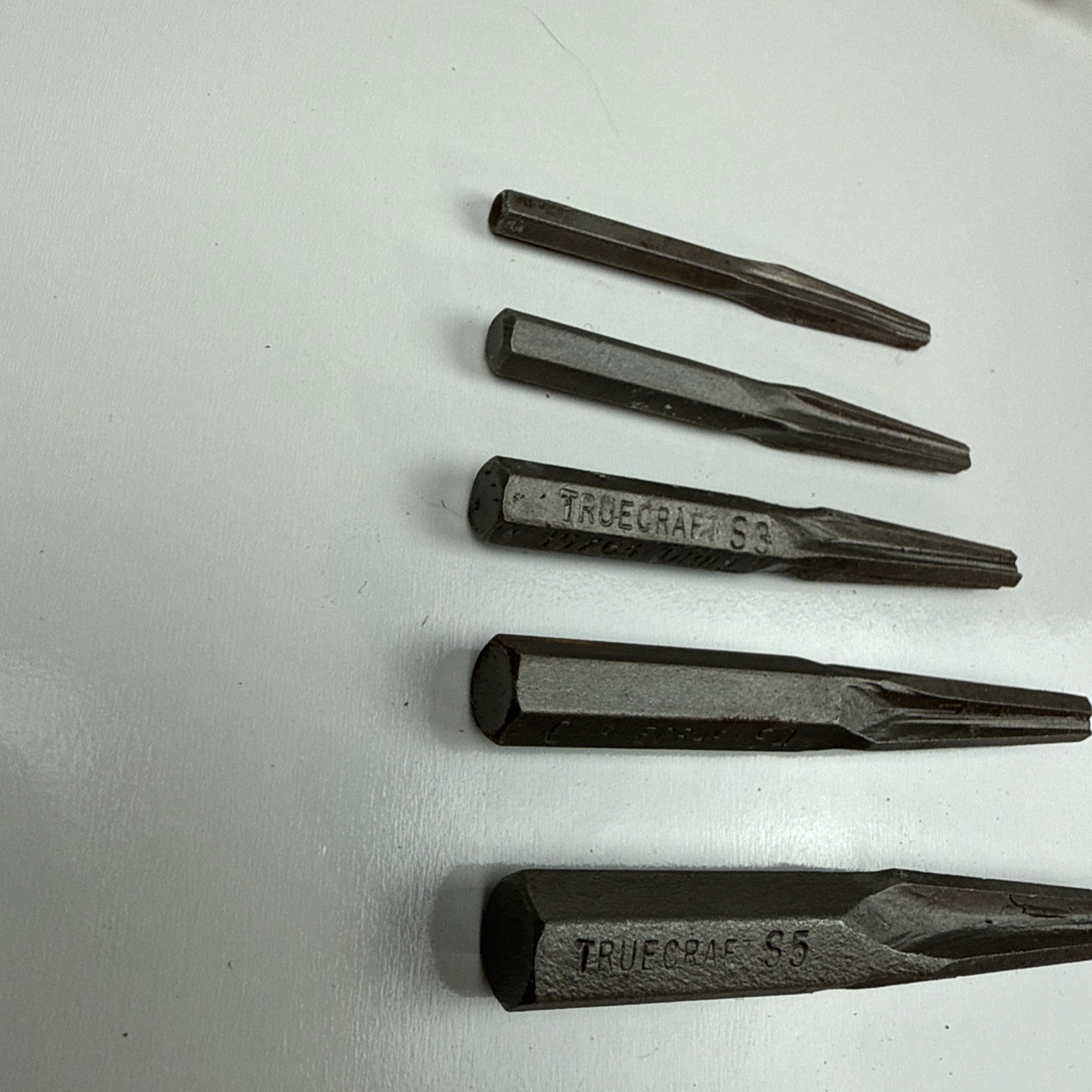 5 Pc TrueCraft Tools Flute Spline Bit Screw Extractor Set Broken Bolt Lot Pouch