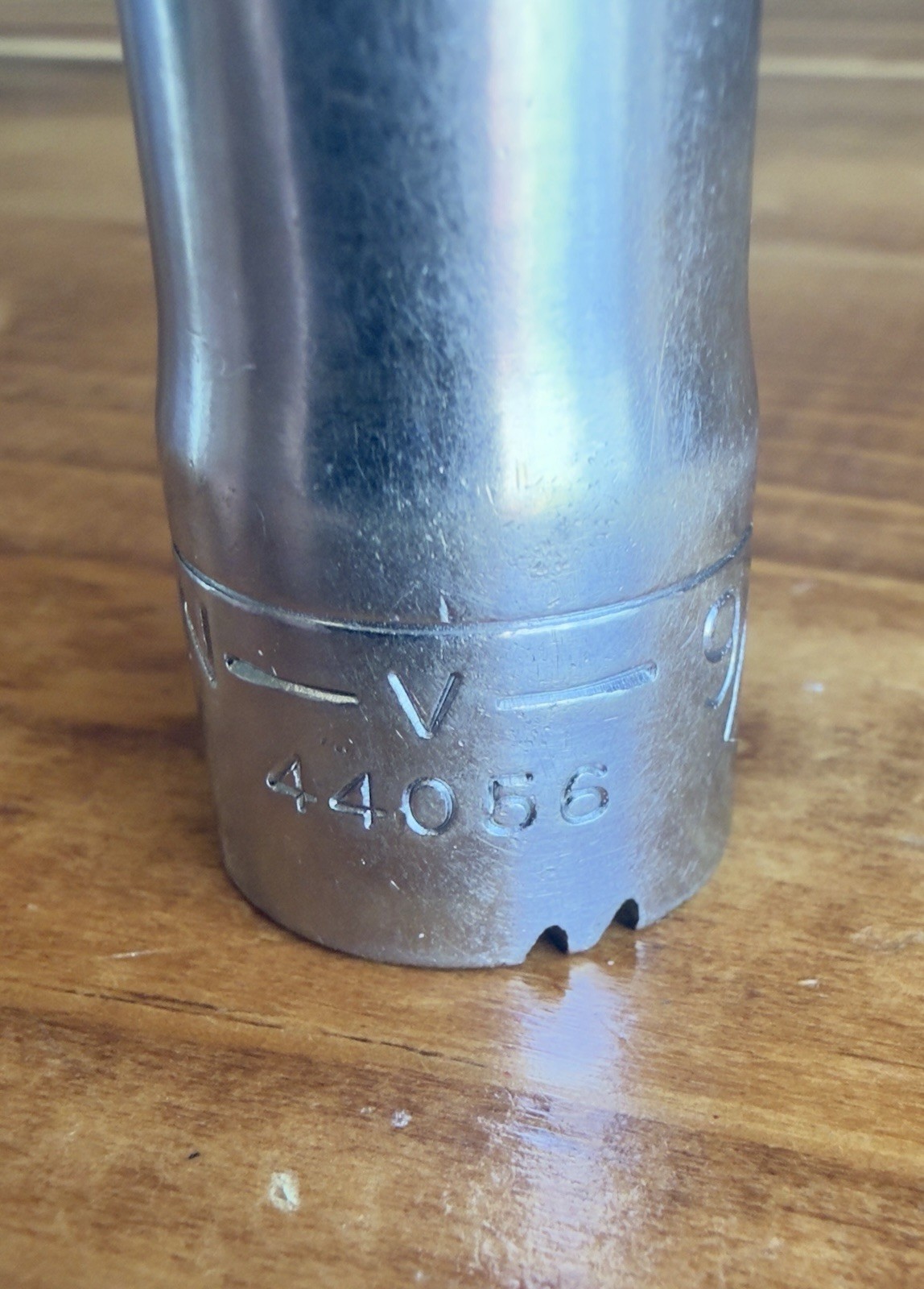 Craftsman -V- 44056 USA 9/16″ Socket 6 Point 1/2″ Drive 1.5” Length