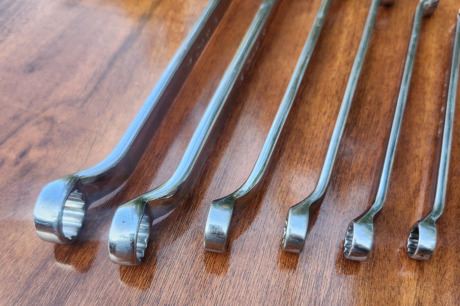 Snap On XBM1011-1719 10-19mm 12 Point 6 Piece 10° Offset Box End Wrench Set USA