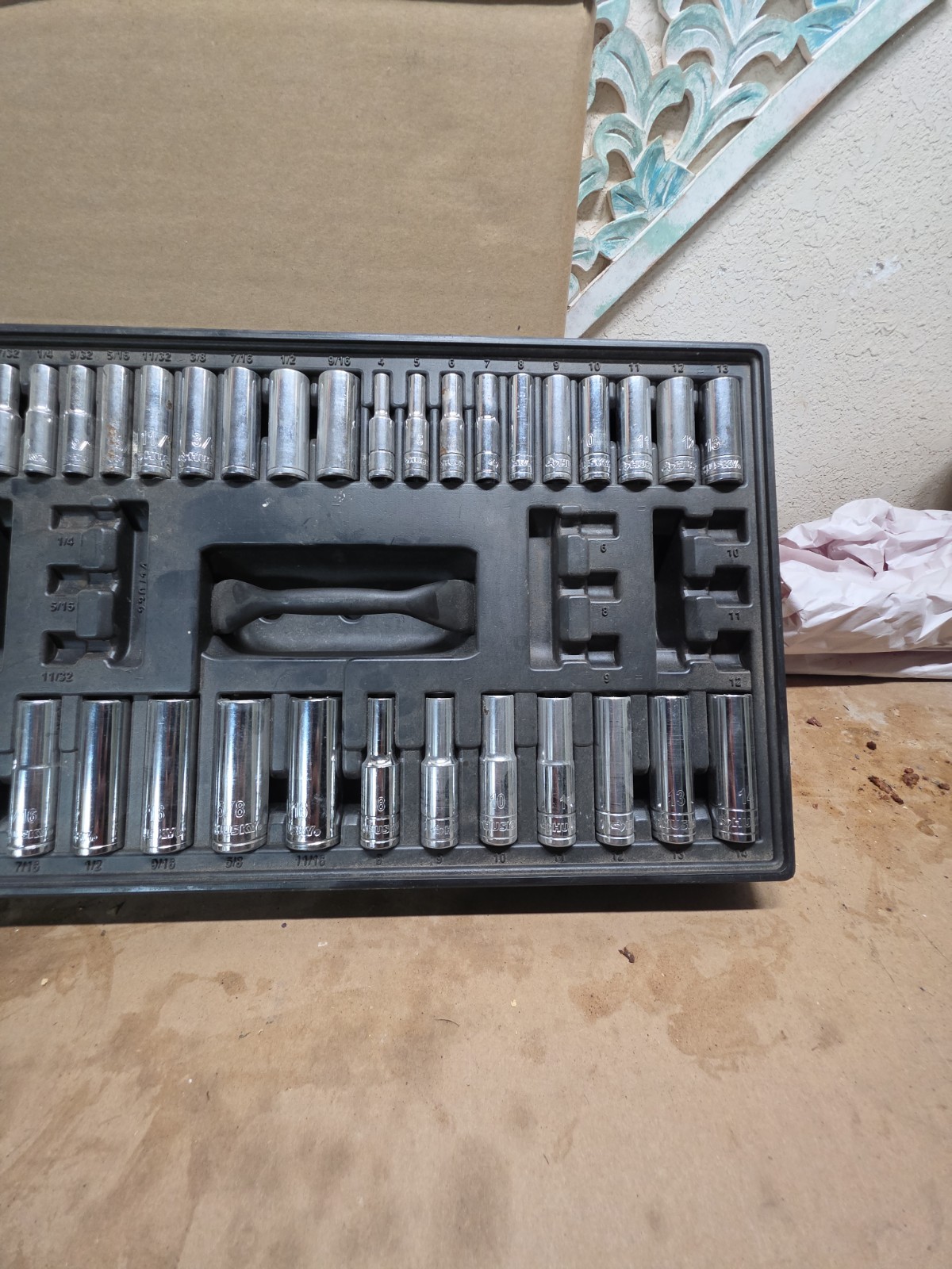 Husky 1/4 & 3/8 in Drive Deep Socket Set 6 PT 35 piece with tray4-13mm 5/32-1/2
