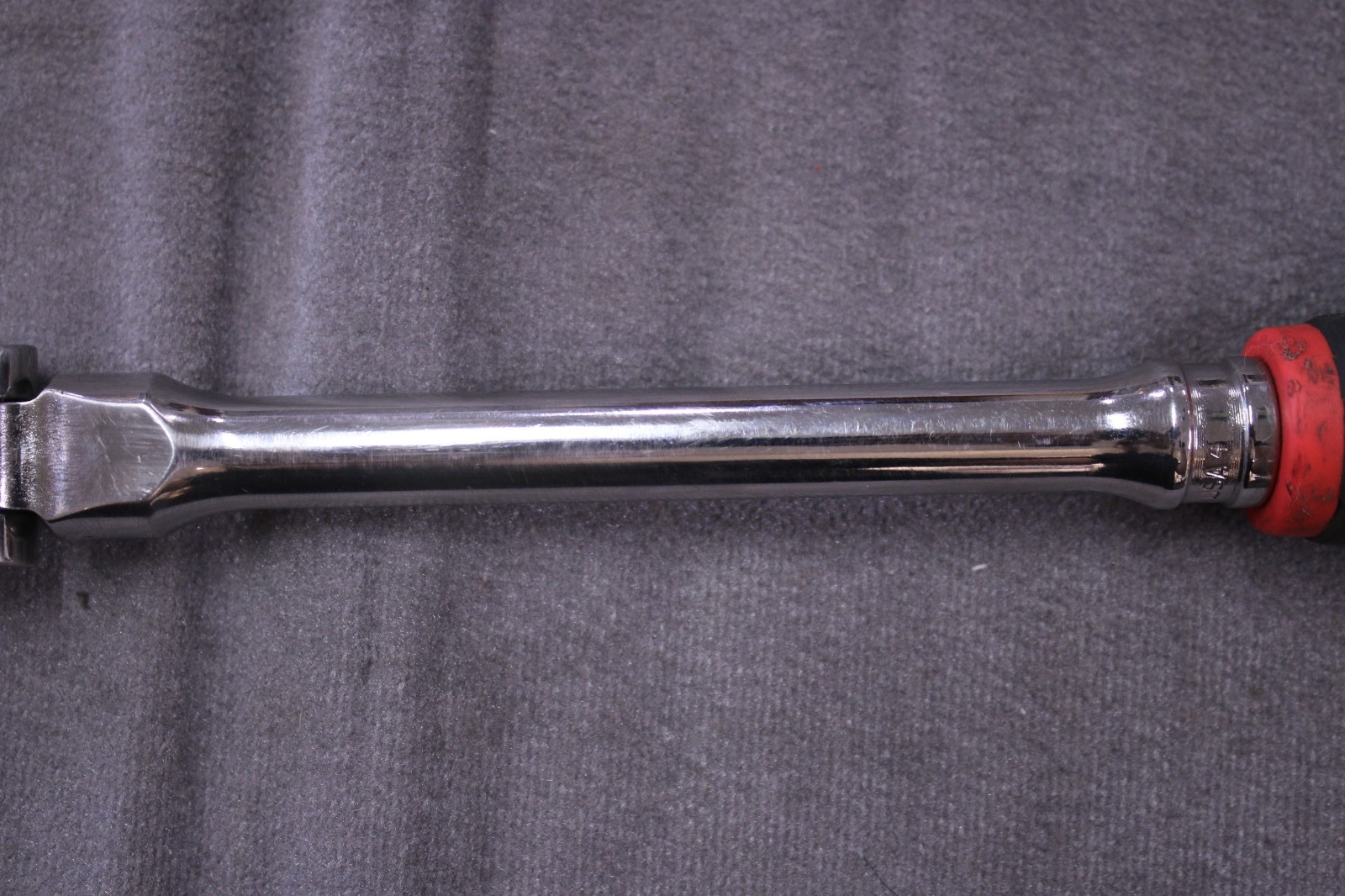 Snap-On FHLX80B 3/8″ Drive Red Soft Grip Long Handle Locking Flex-Head Ratchet