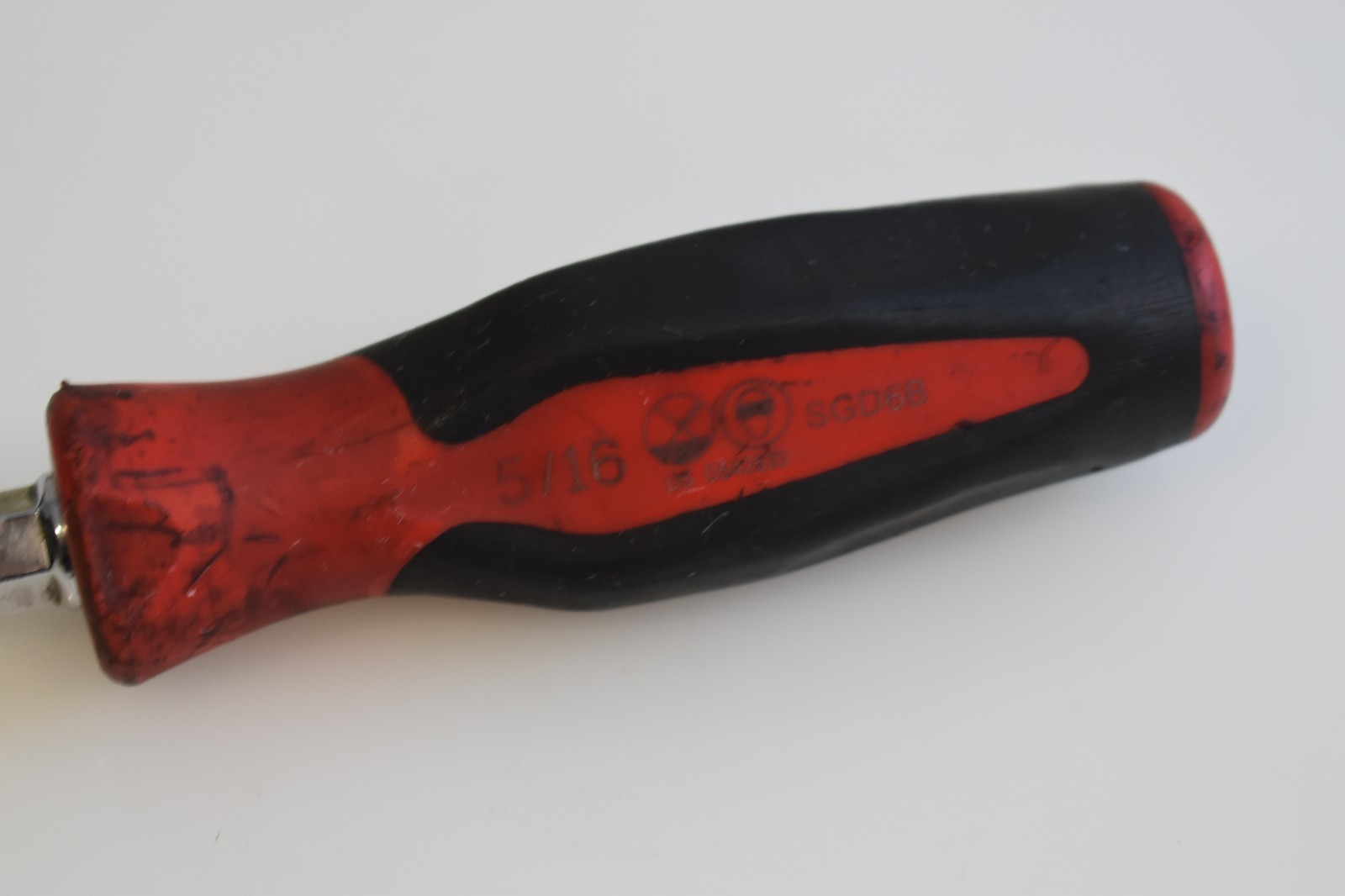 Snap-on Tools SGD6B 5/16″ Tip Soft Grip Flat Head Screwdriver RED HANDLE USA
