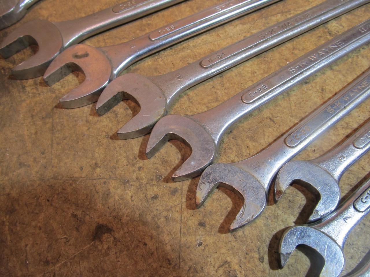 SK Wayne Combination Wrench 1-1/4″-5/16″ missing 15/16