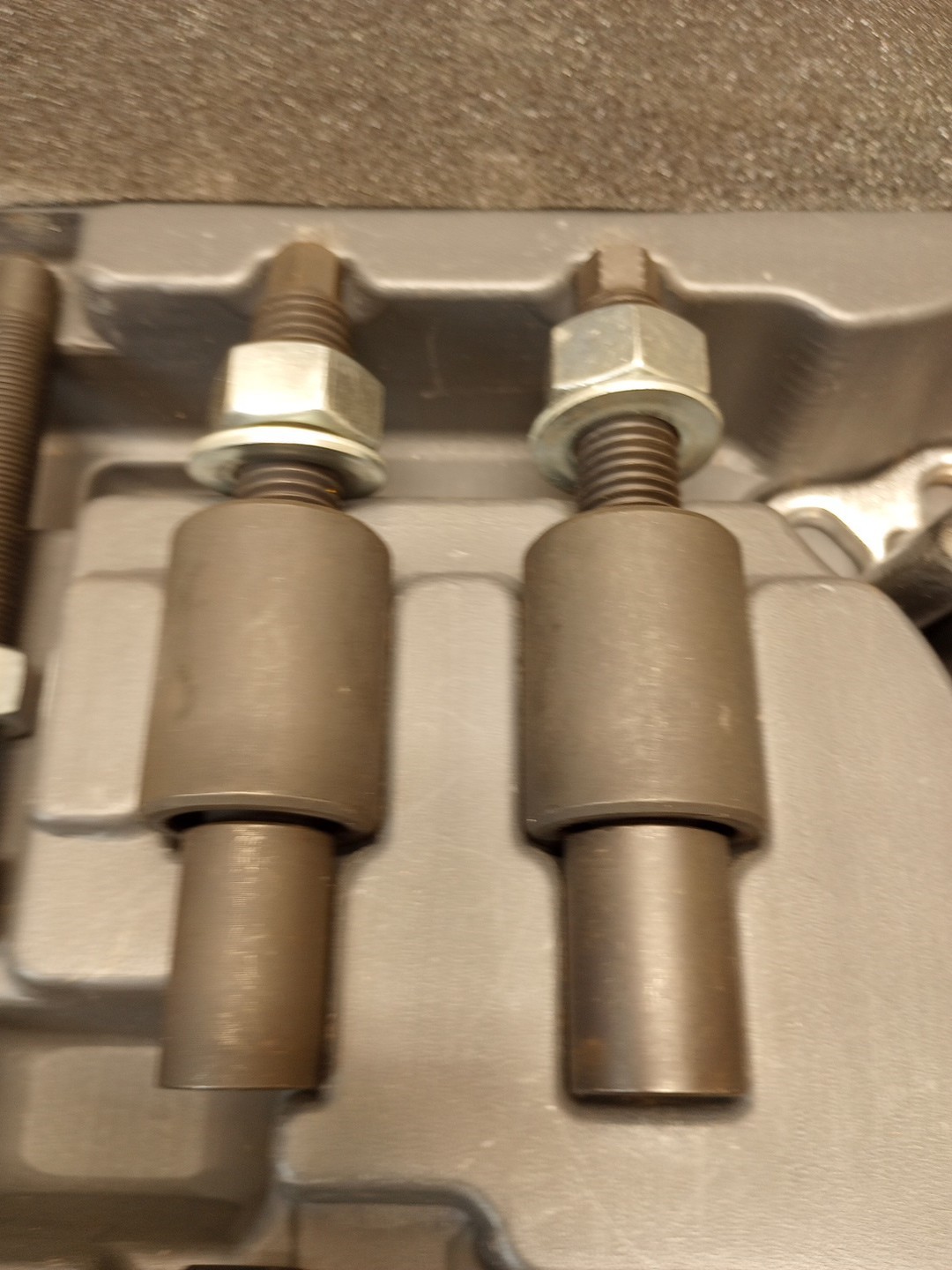 Astro Pneumatic Tool Company 7837 Front Hub Puller & Installer Set