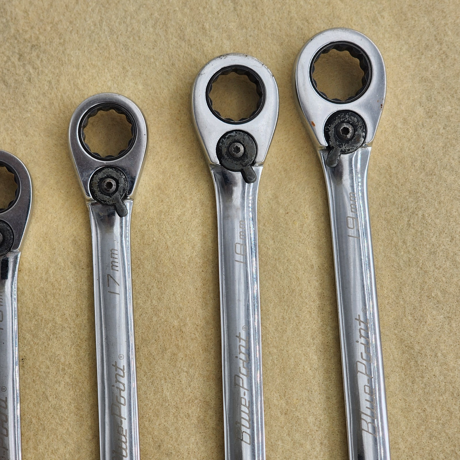 Blue-Point 12 Pc Metric Reversible Ratcheting Combination Wrench Set 8mm-19mm Sn