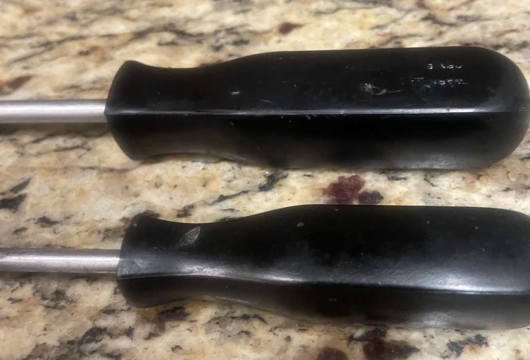 2 Snap-on Old Black Handle Slotted Screwdrivers Chrome Vanadium 1 Stubby- 1 7.5”