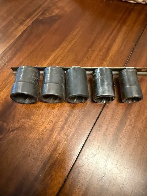 Blue Point TTWY321A 5pc 1/2″ Shallow Twist Impact Turbo Socket Set 3/4″ – 1″