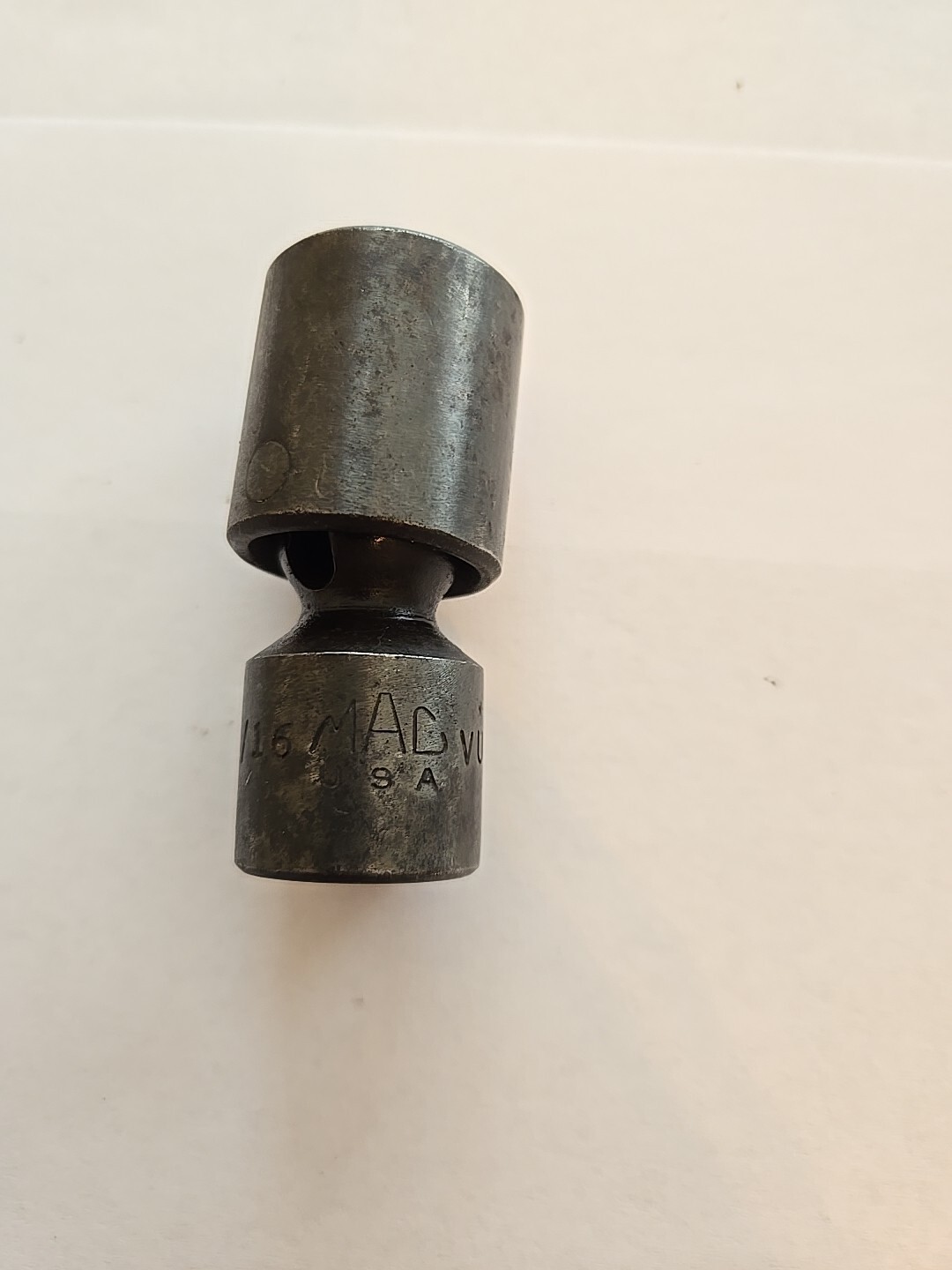 Mac Tools 1/2″ Drive 11/16″ 6PT Impact Swivel Socket VUP226