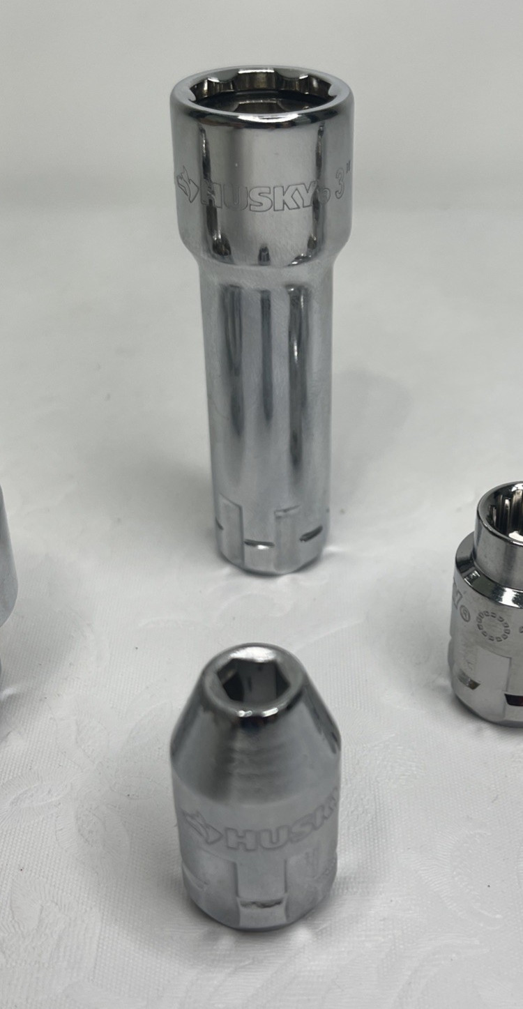 Husky 3/8″ Drive 12-Point Pass-Thru Socket Set Standard/Metric, Extension etc…