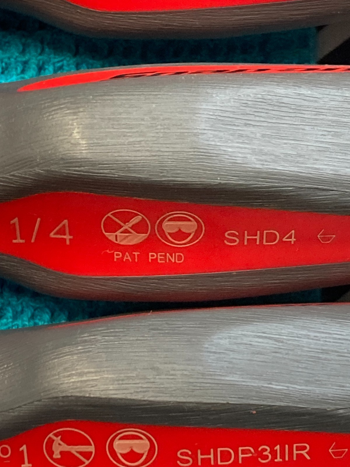 Snap-on™ Instinct Red hard Handled 6-piece Screwdriver