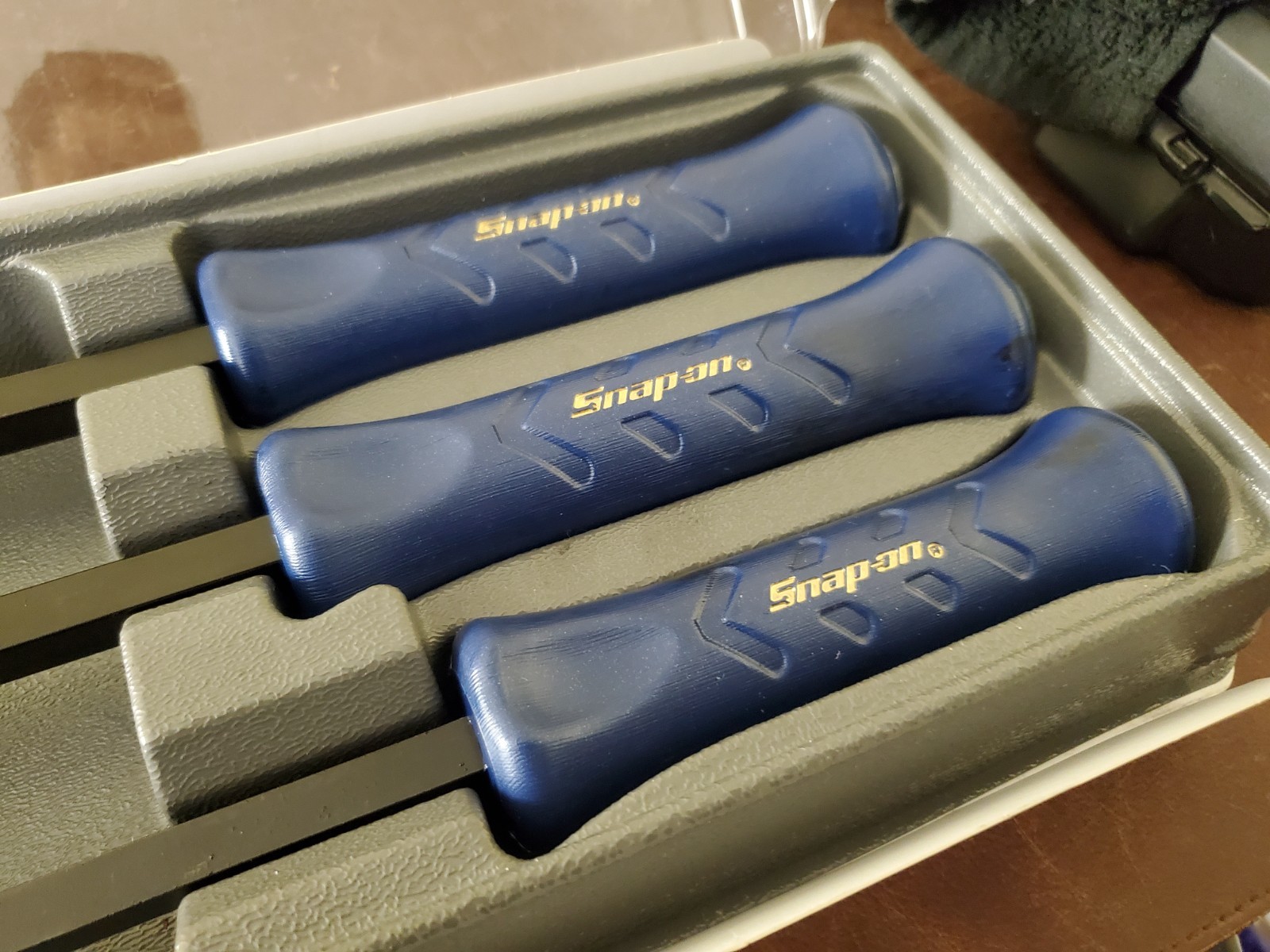 Snap-on 4Pc Metallic Blue Striking Prybar Set SPBS704AMB