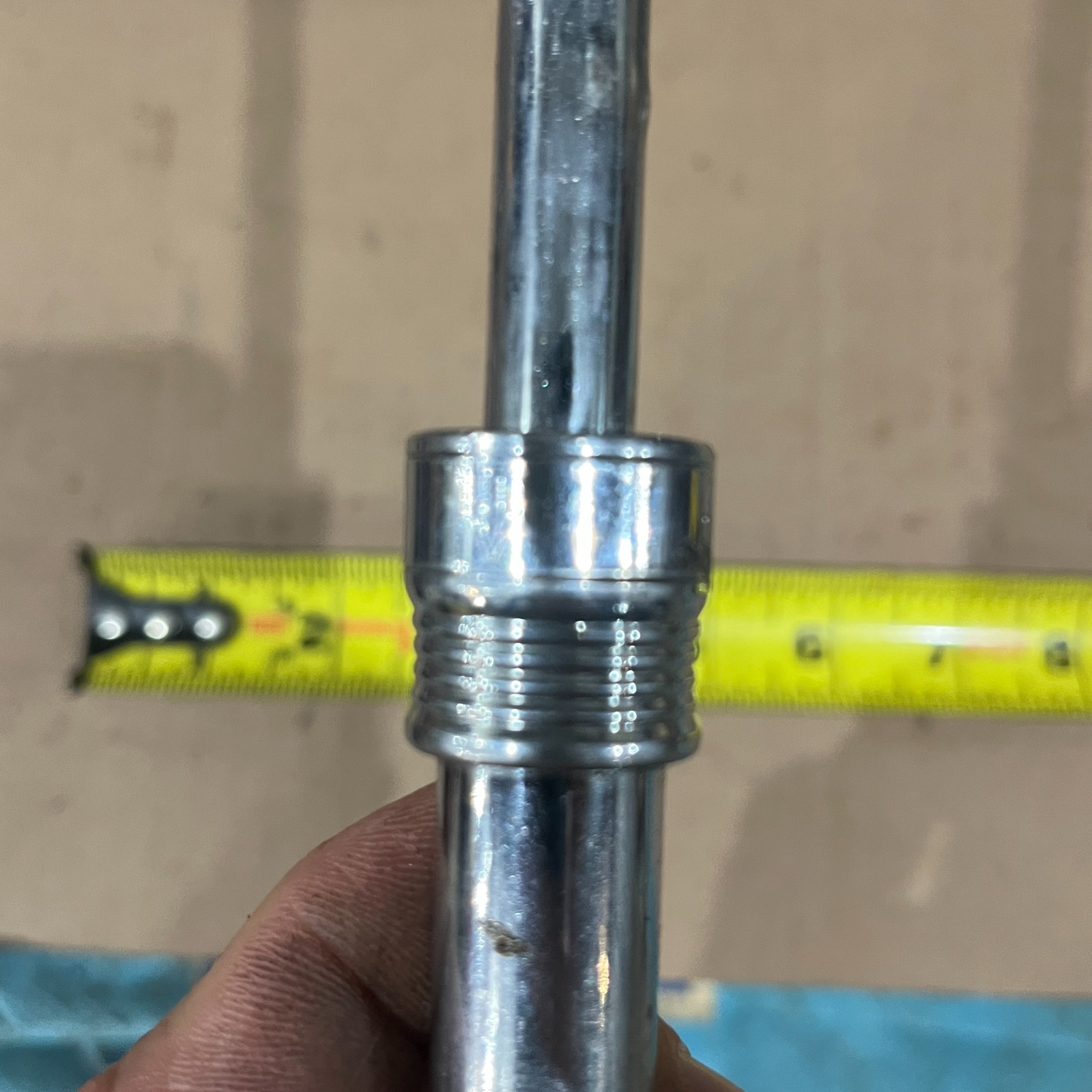 Unbranded 3/8″ Drive Ratchet Wrench Extending Metal Handle 9”-13”