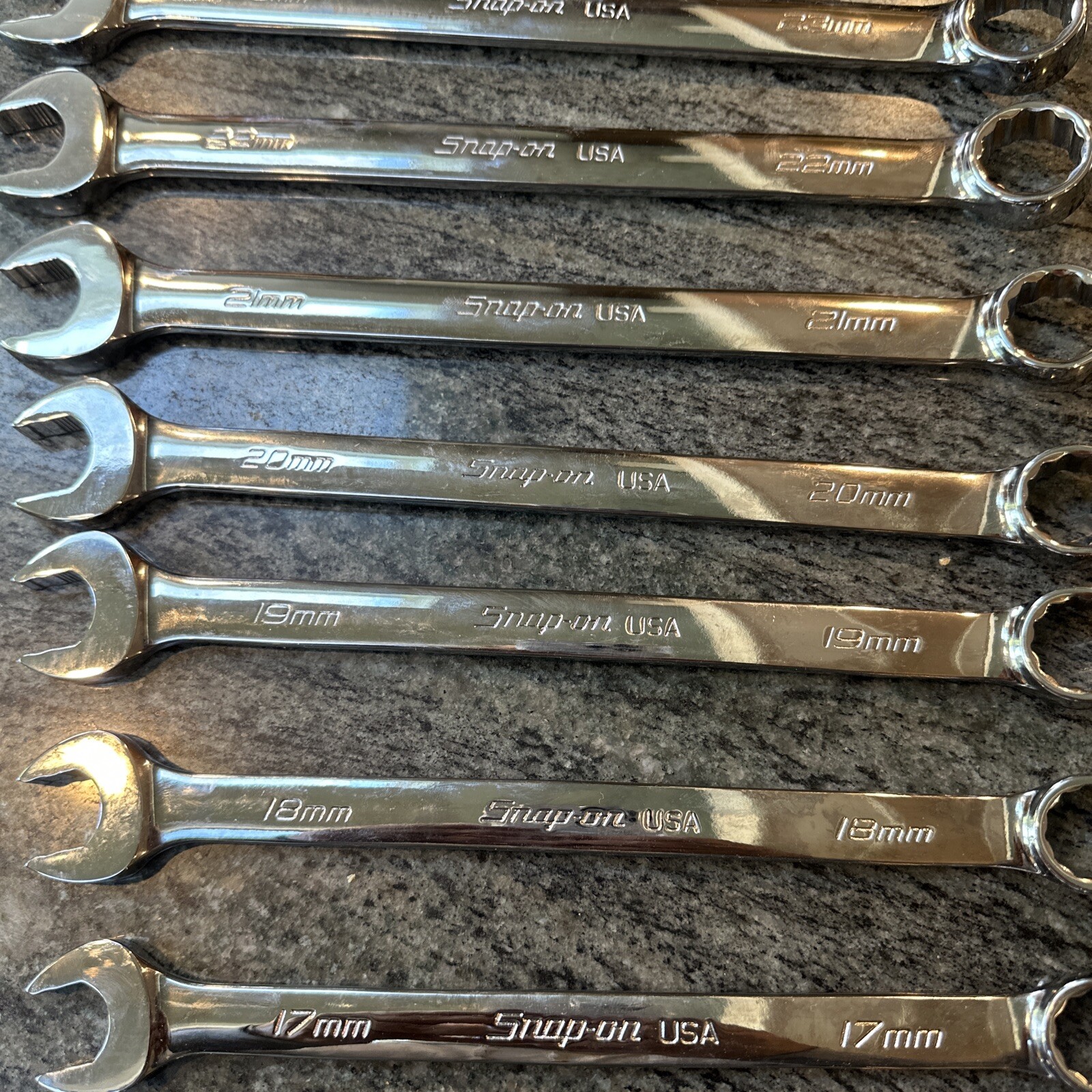 Snap-on 19pc master metric flank drive plus combination wrench set 7-25mm