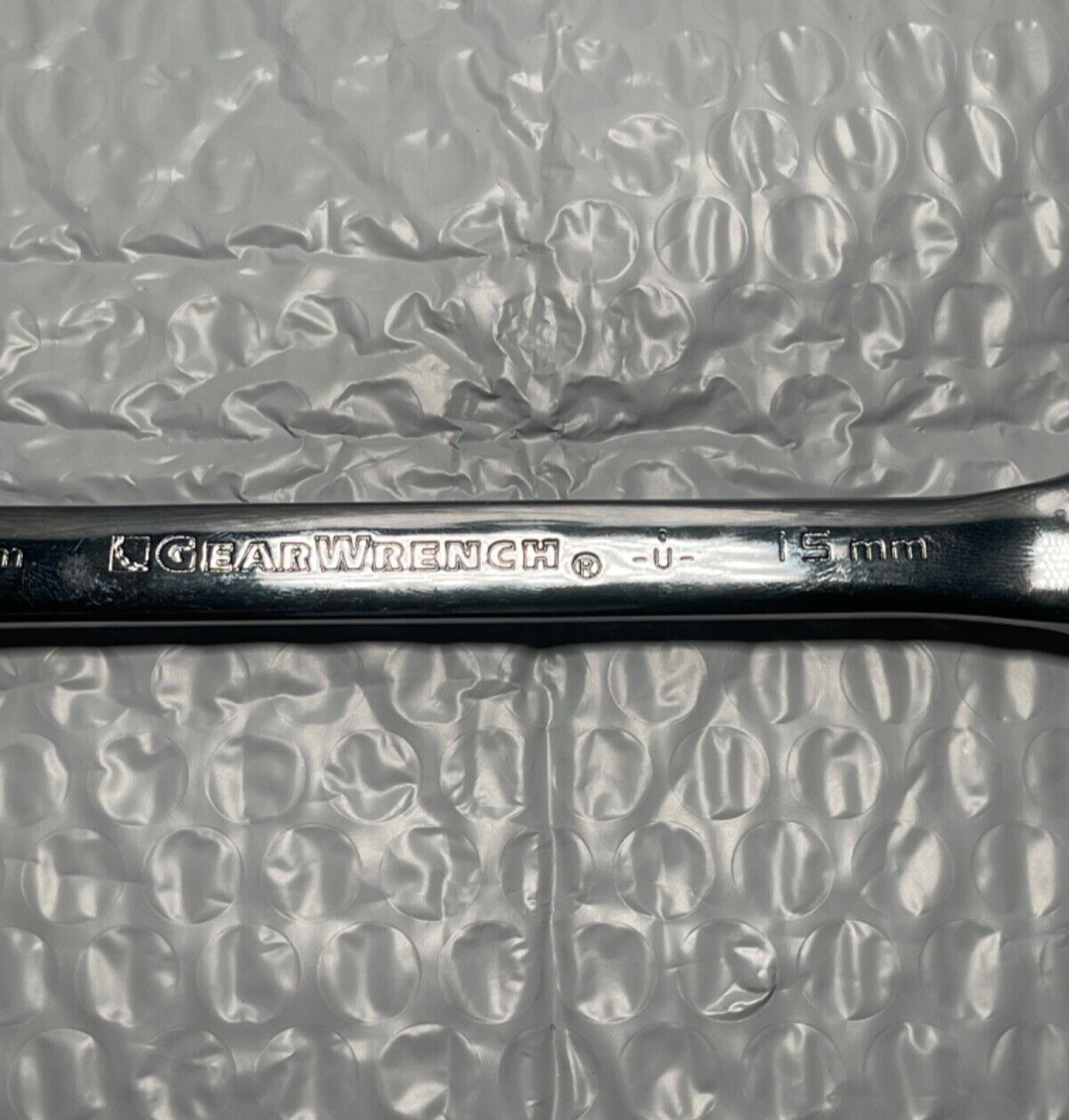 GEARWRENCH 15MM. RATCHETING COMBINATION WRENCH, 12 POINT, 7.75″ LONG.