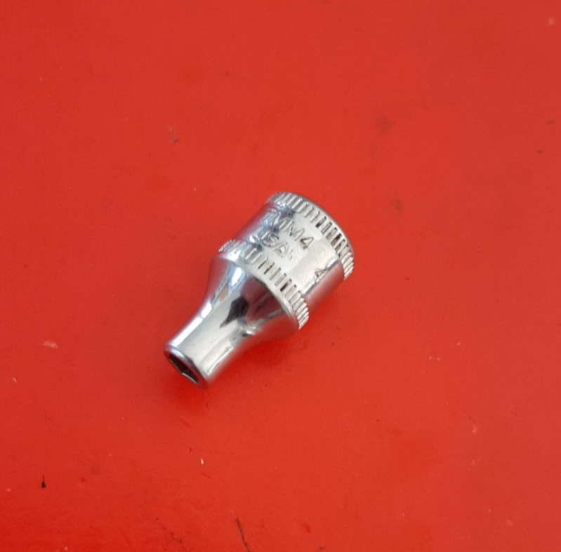 Snap-on Tools USA TMM4 1/4″ Drive 6Pt Point 4mm Chrome Shallow Socket USA