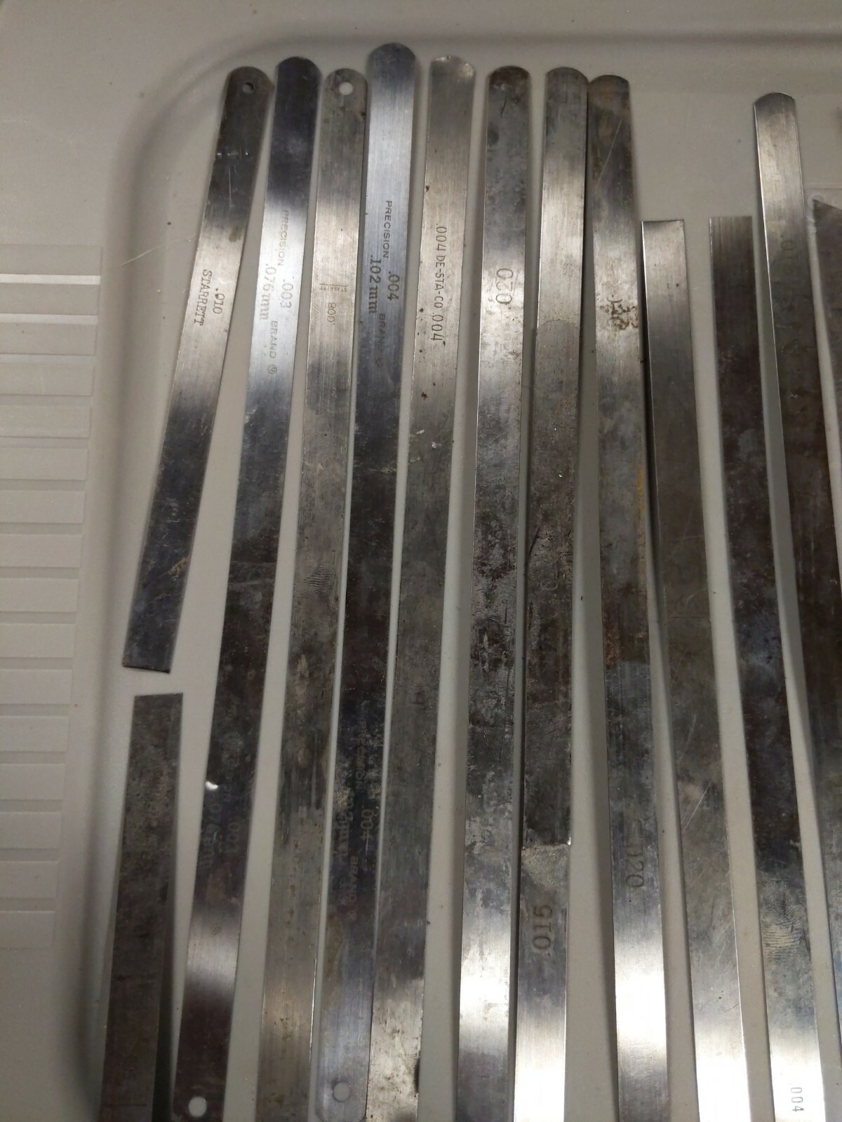 Starrett and other brand long feeler guages 31 in total d2