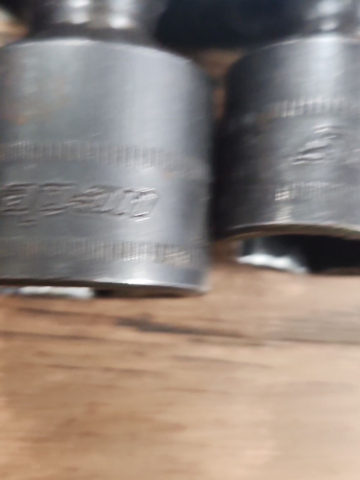 SNAP ON 7-Pc 3/8″ Dr 6-Pt Flank Drive® Shallow Impact Impact Swivel Socket Set