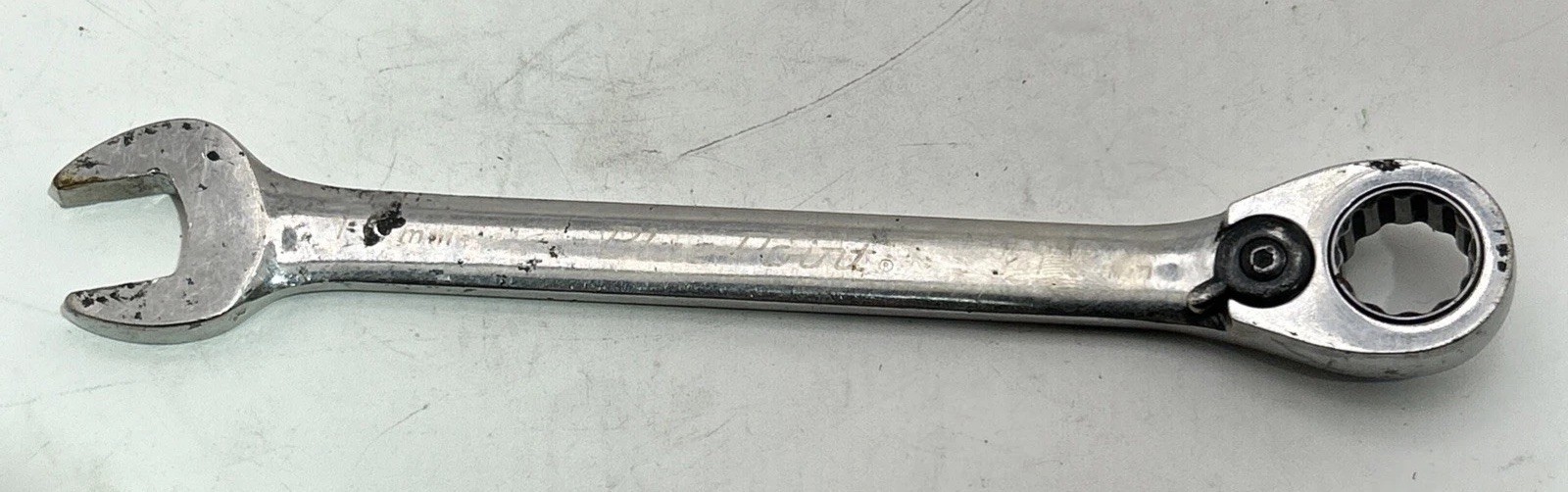 BROKEN 15 mm 12-Point Metric 15° Offset Ratcheting Combination Wrench Blue-Point