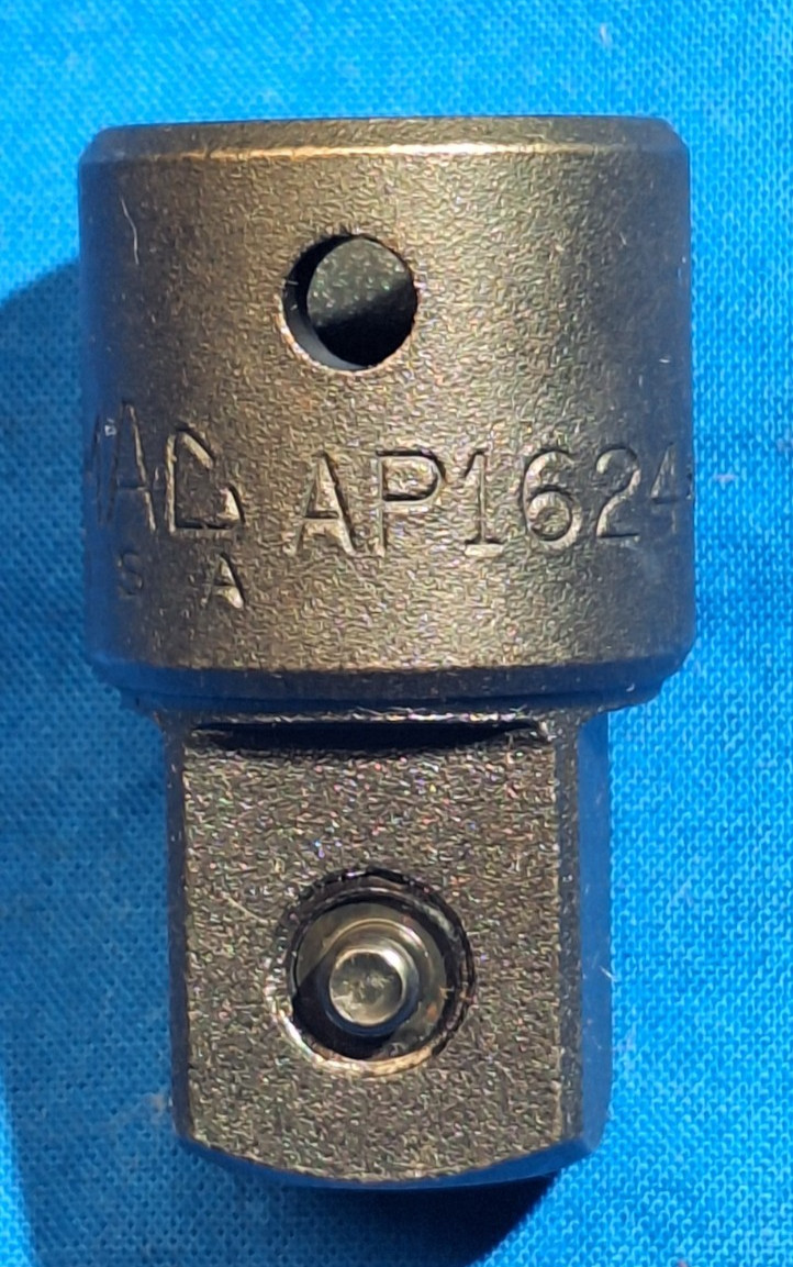 Mac Tools AP1624 1/2″ drive to 3/4″ drive impact adapter socket with locking pin