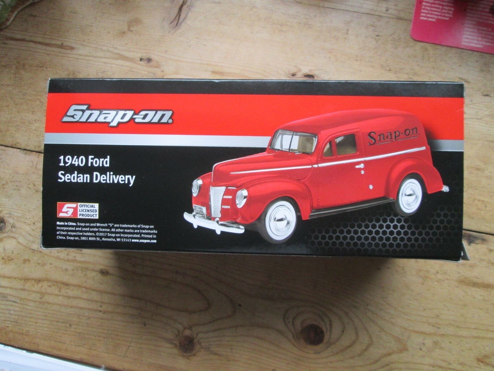 SNAP ON MODEL 1940 FORD CLASSIC RED NEW AND UNOPENED PREMIUM DIE CAST COLLECTORS