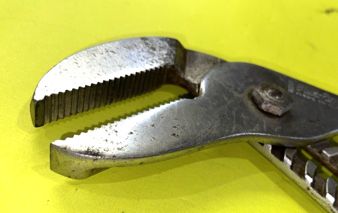 SNAP-ON & BLUE-POINT TOOLS 2 PIECE SLIP JOINT & 20 IN ADJUSTABLE JAW PLIERS