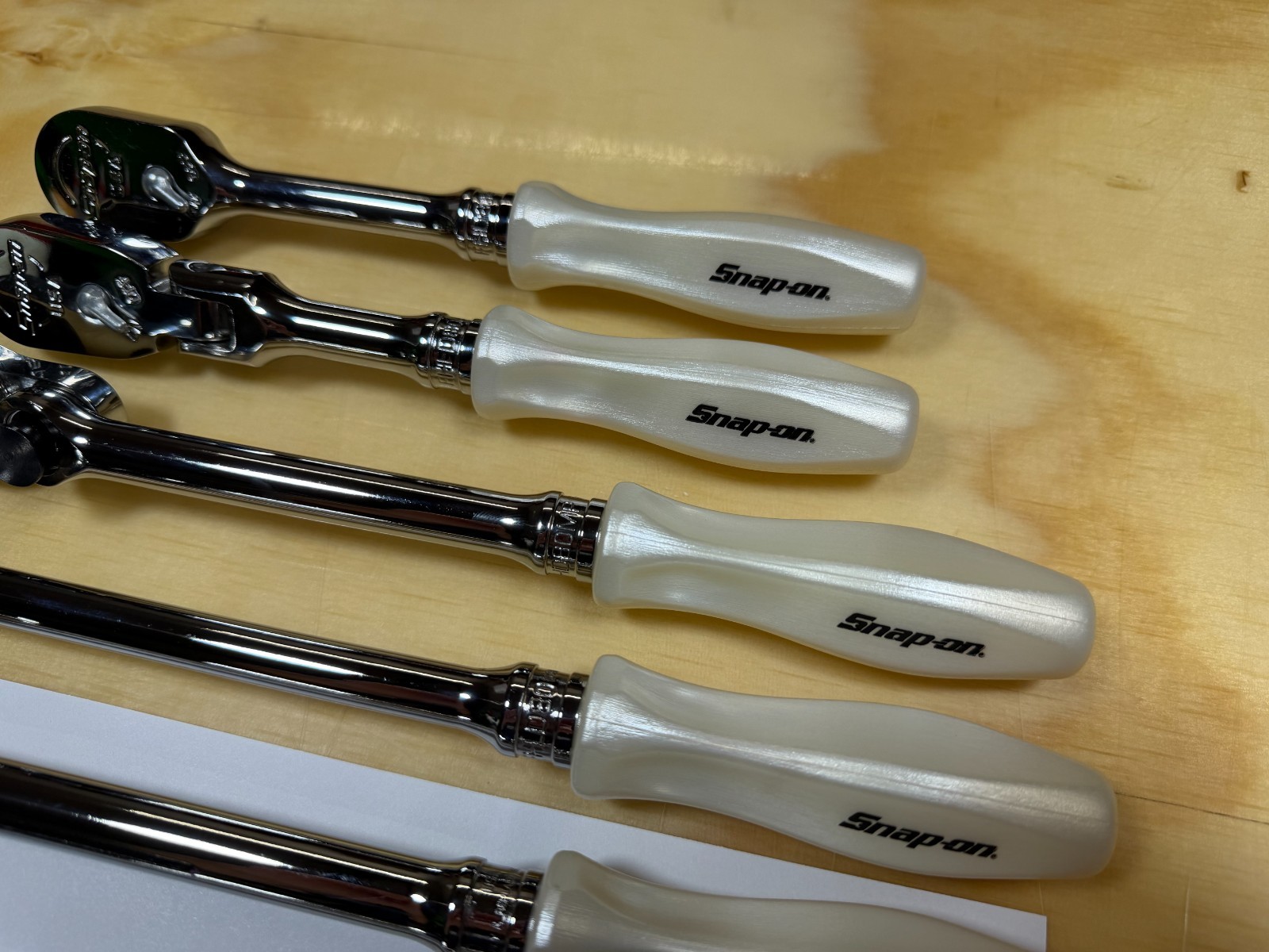 Snap-on Tools NEW RARE PEARL WHITE 8pc 3/8″ Drive Hard Grip Master Ratchet Set