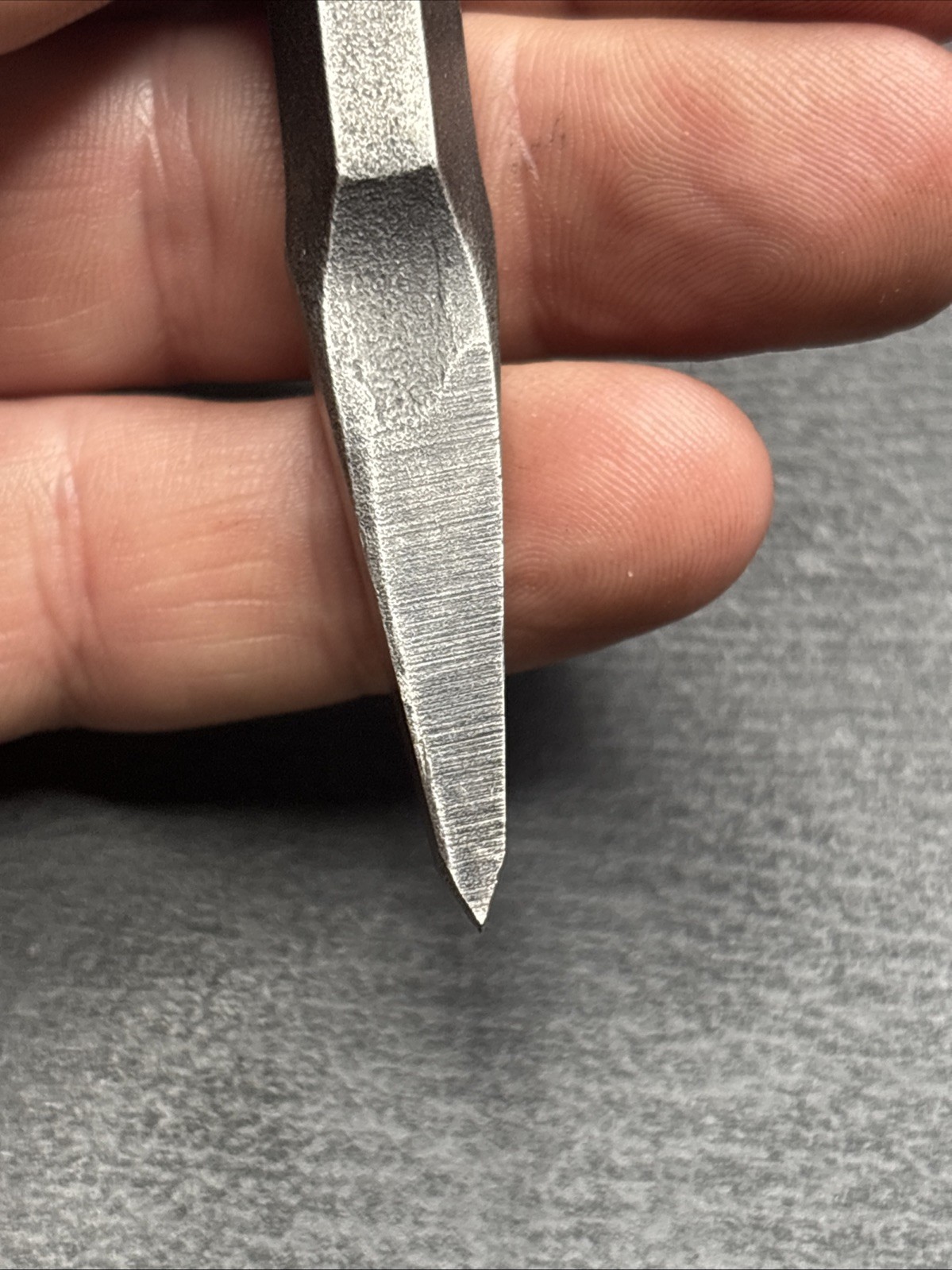 Mac Tools FCC8SS 1/4″ x 5″ Gouge Point Chisel USA