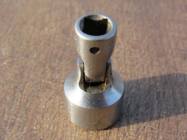 SNAP ON 9/16″ TMU181 1/4″ DRIVE 12 POINT SAE UNIVERSAL SWIVEL SOCKET UNDERLINE