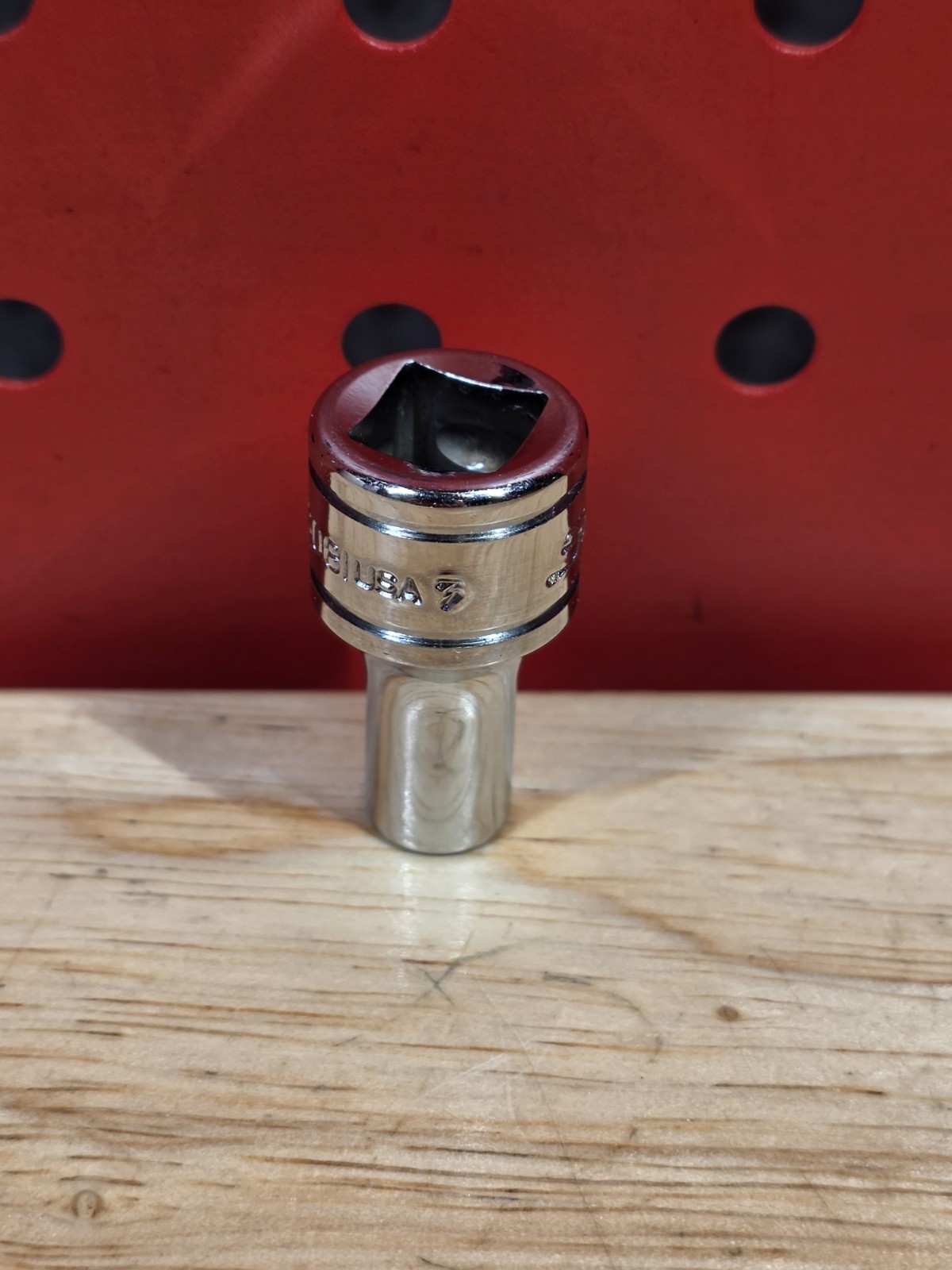 Snap-on Tools FDS081 1/4″ SAE 3/8″ Drive 12-Point Semi-Deep Chrome Socket NICE