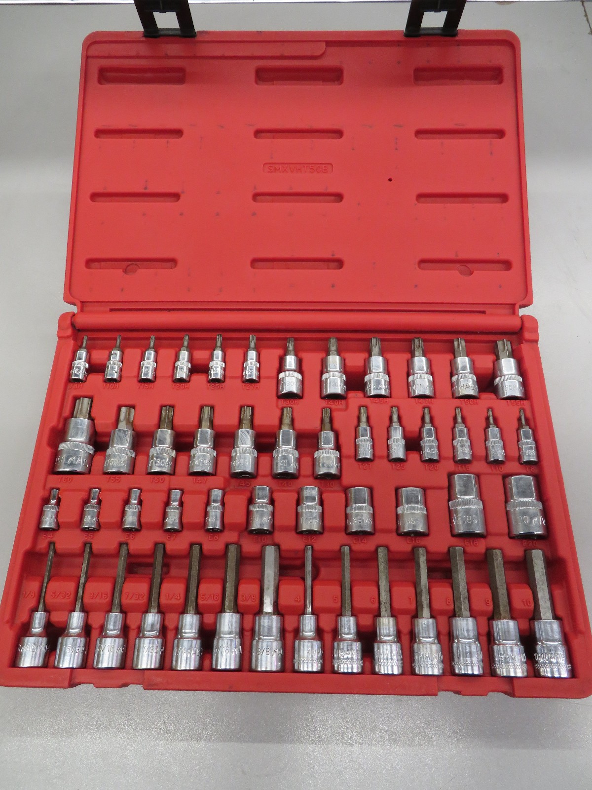 Mac Tools SMXVHT50B Socket Set: SAE & METRIC