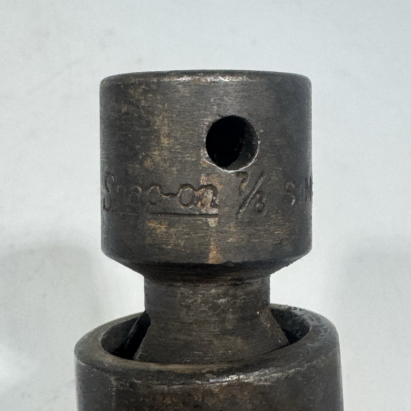 Snap-on 1/2″ Drive 6 point 7/8″ Impact Swivel Socket SIMB280A USA