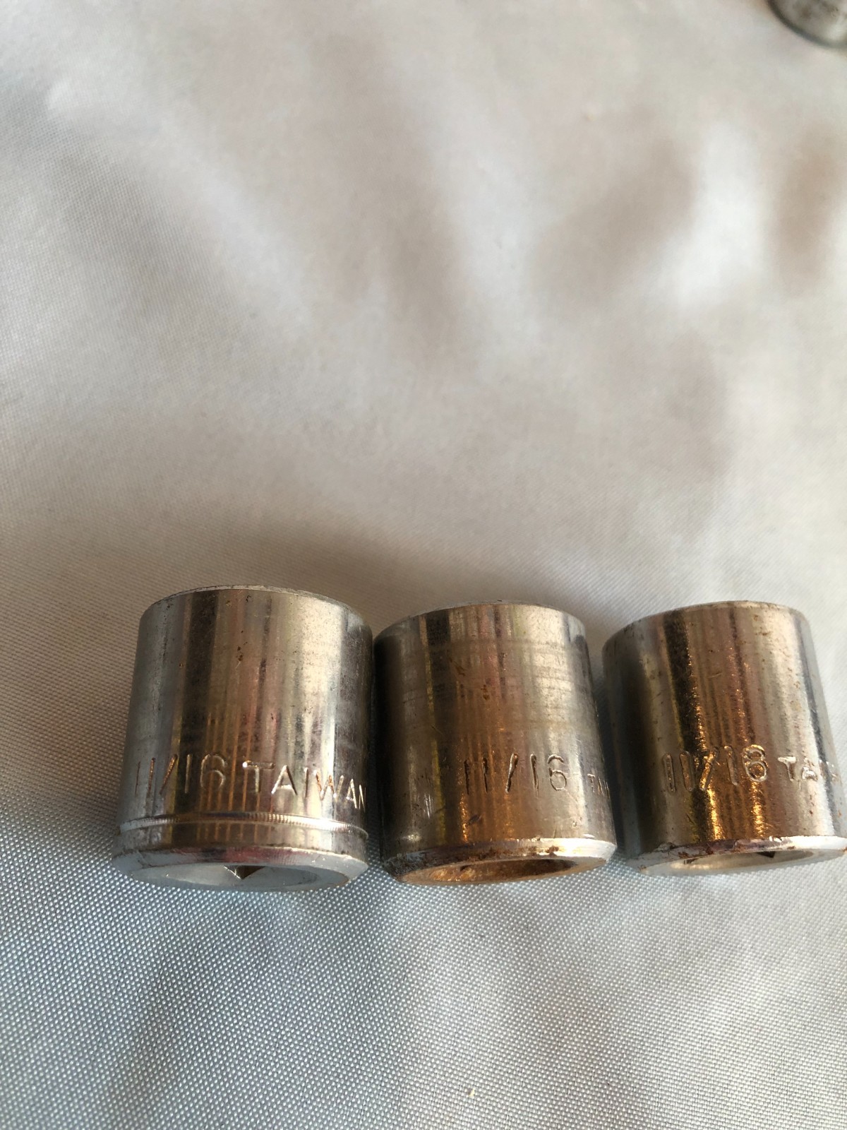 LOT of 6 Sockets – Various Sizes with some Duplicates – SEE PICS #F12