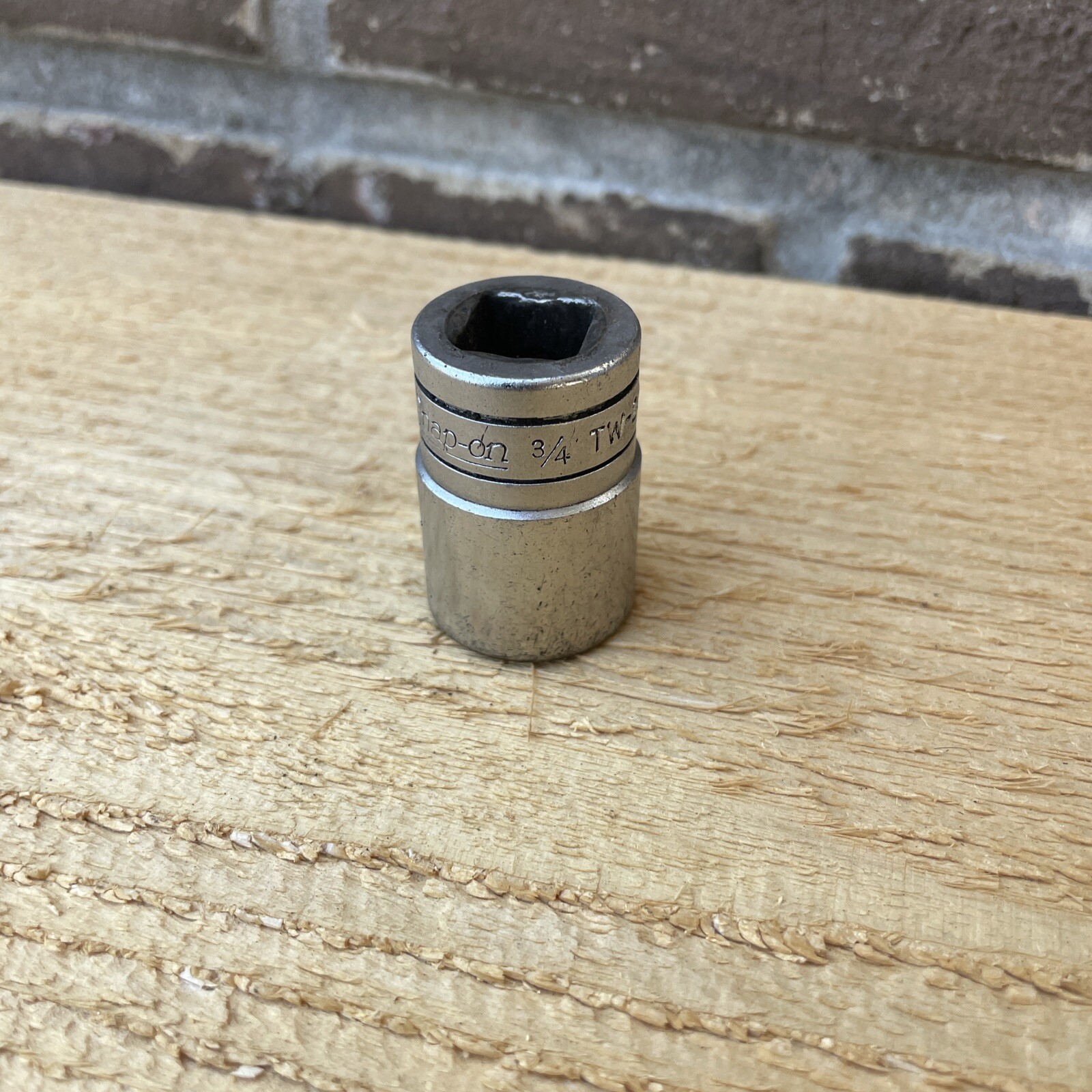 Snap On Tools TW241 3/4″ SAE Flank Drive Shallow Socket 1/2″ Drive 6 Point USA