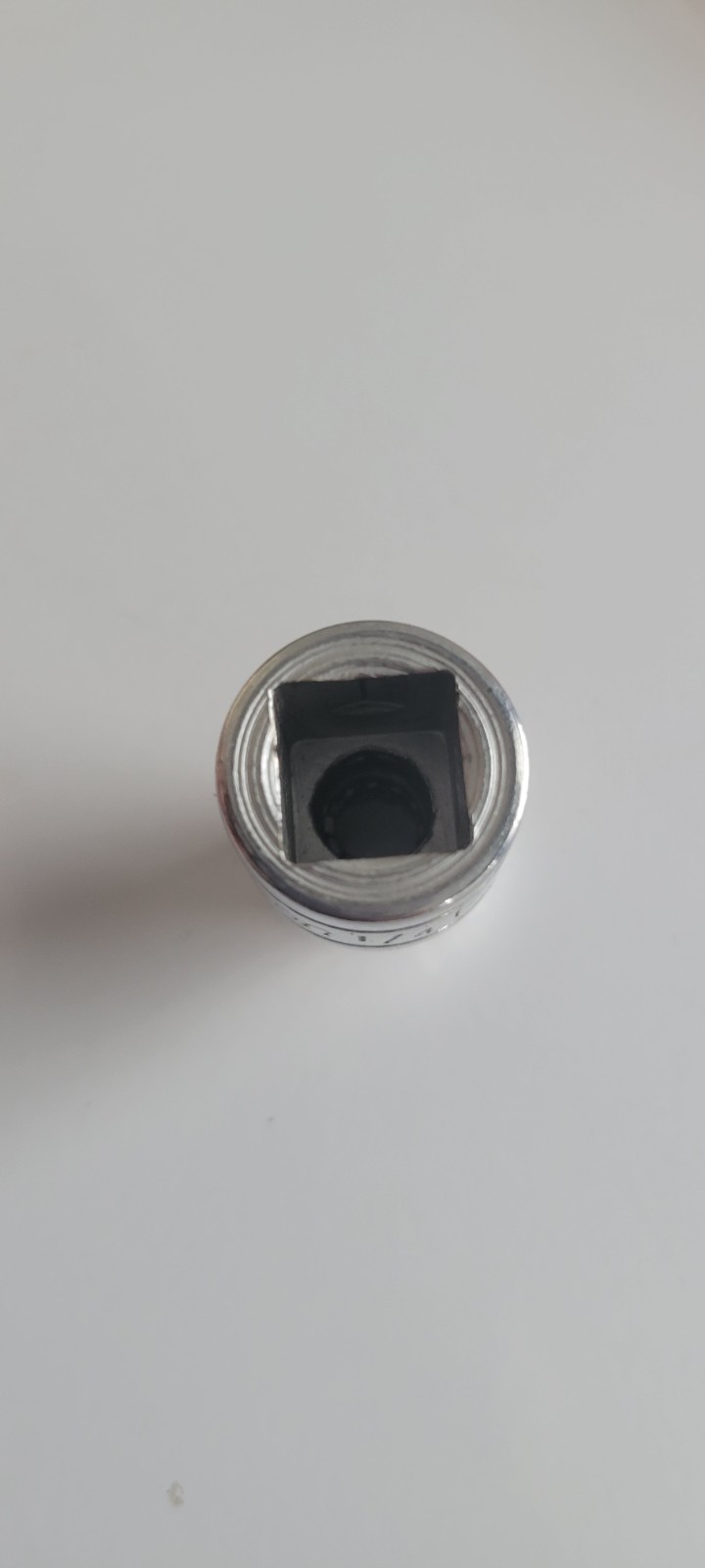 Like New Snap On 3/8 Drive 1/4 Socket Fv081